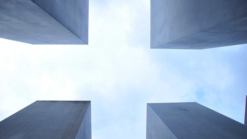 龙腾国际为跨国制造企业搭建智能云平台，实现产线数字化